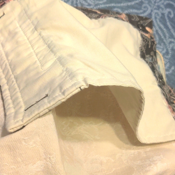 🌼 PRICE DROP...Jean Jacket 🌼 - Picture 5 of 7